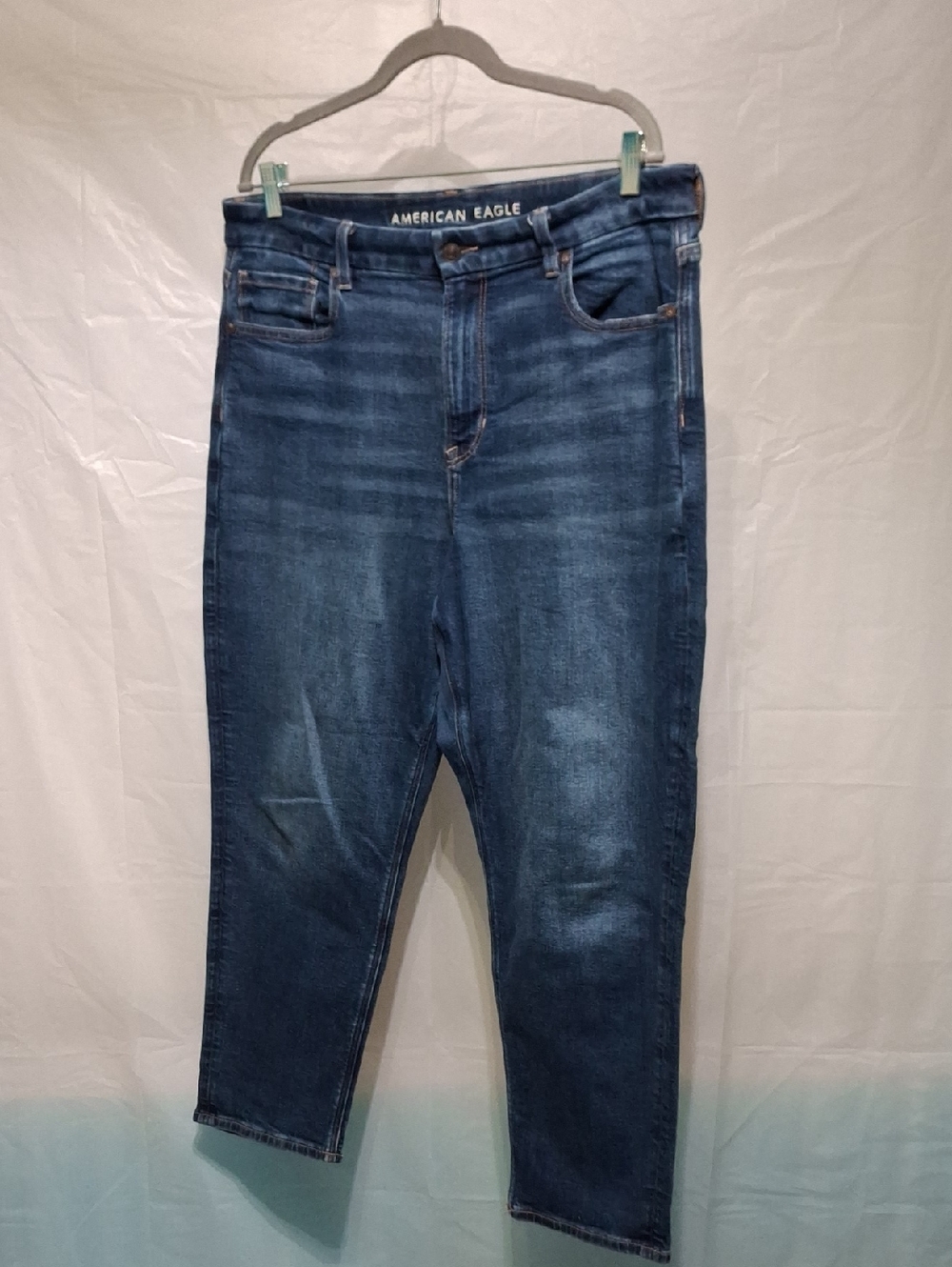 American Eagle Outfitters Women's Curvy Mom Indigo Slim Straight Jeans